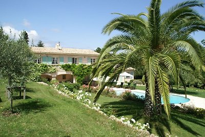 Magnifique villa à Valbonne avec jardin