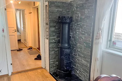 4 Personen Ferienhaus in Haugsvær