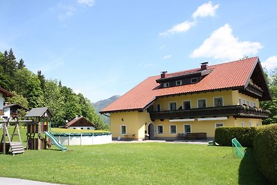 Malerische Wohnung mit Außenpool