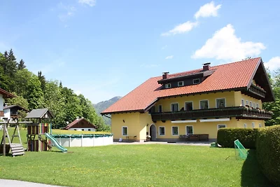 Malerische Wohnung mit Außenpool