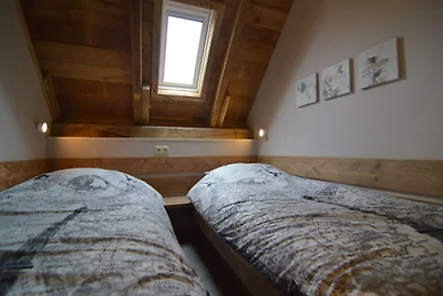 Stilvolles Bauernhaus mit Garten und Sauna