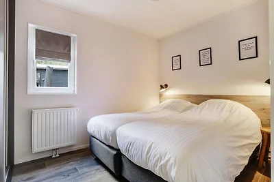 Modernes Haus in ruhiger Lage am Waldrand