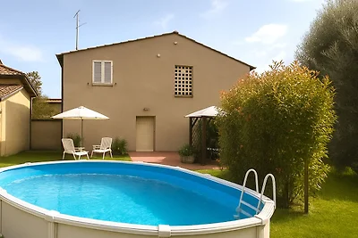 Ferienhaus in Valenzatico mit Garten