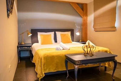 Moderno cottage immerso nella natura