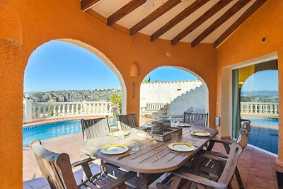 Bellissima villa con vista mare e montagna