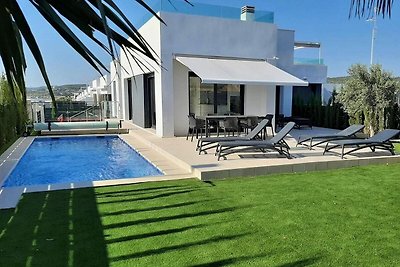 Üppige Villa in Orihuela mit Solarium, Pool