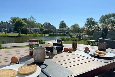 Ferienhaus in Makkum mit Schwimmbecken