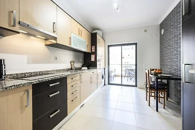 Wohnung in Lagos mit Pools und Fitnessstudio