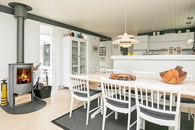 Elegantes Ferienhaus in Jerup in Meeresnähe