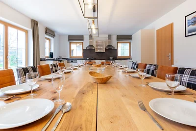 Luxuriöses Chalet in Obertraun mit Pool