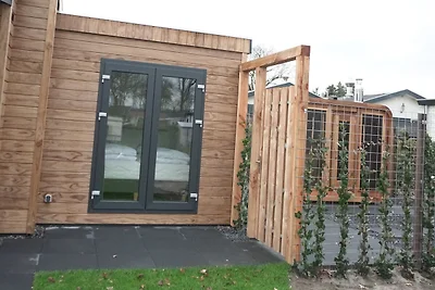 Chalet mit einem dekorativen Kamin