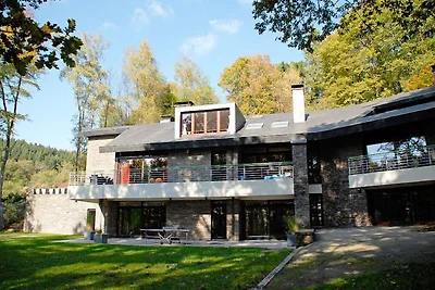 Casa nelle Ardenne con Piscina Riscaldata