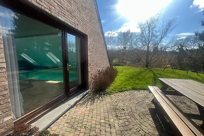 Villa in Hamoir mit privatem Innenpool