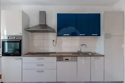 Villa in Vrsi met zwembad bij zandstrand