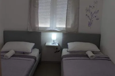 Villa Ava - Five Bedroom Villa with Swimming...