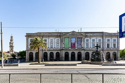 Elegante appartamento con vista sulla città...