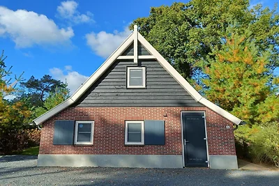 Steinvilla am Wasser für 8 Personen mit Sauna