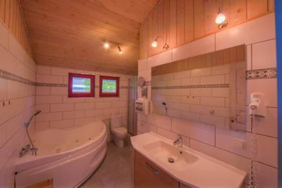 Ferienhaus am Granzower See mit Pool