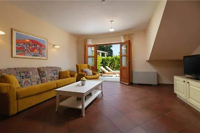 Große Villa auf der atemberaubenden Insel Hva...