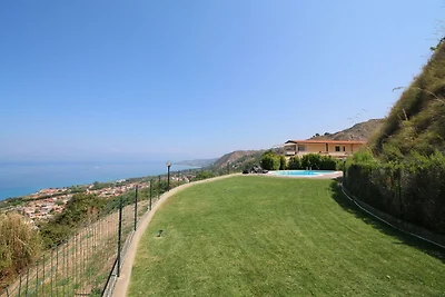 Gemütliches Ferienhaus in Parghelia mit...