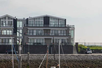 Luxusapartment mit Blick auf das Wasser