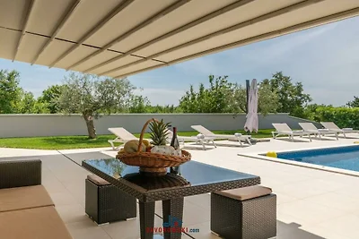 Villa à Juršići avec piscine