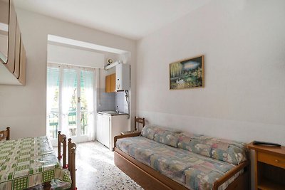 Wohnung in Pietra Ligure mit Balkon