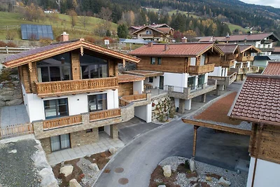 Luxe chalet met drie badkamers, nabij de...