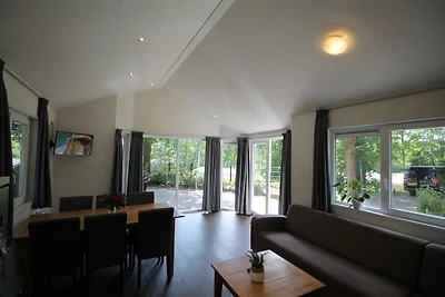 Chalet moderno con lavastoviglie,