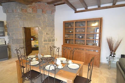 Moderna casa vacanze a Senzeille con giardino