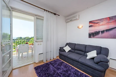 Apartment Lena - Three-Bedroom Apartment with...