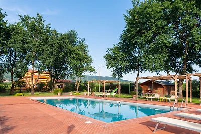 Villa in Pian di Scò mit Garten