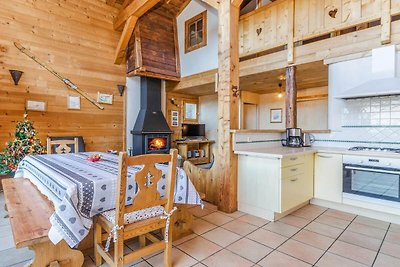 Modernes Chalet in Peisey-Nancroix mit Balkon