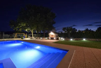 Ferienhaus in Imotski mit Schwimmbecken