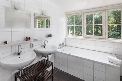 Geräumiges Haus mit Whirlpool und 6 Badezimme...