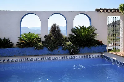 Modernes Ferienhaus mit Pool