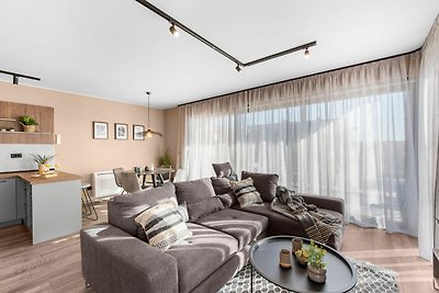 Modernes Villenapartment mit privatem Pool