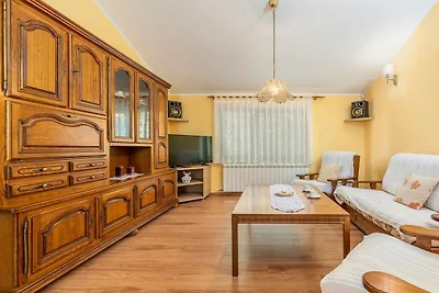 Vakantiehuis in Tinjan met zwembad