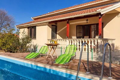 Casa vacanze di lusso a Zemonico con piscina