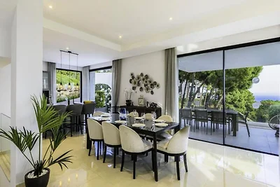 Villa in Monte Mayor mit beheiztem Pool