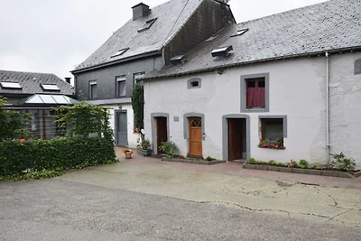 Schönes Ferienhaus in Neufchâteau am Wald