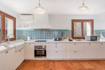 Elegante Villa mit beheiztem Pool, Pollença