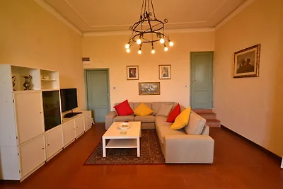 Ein Teil einer schönen Villa mit Aussicht