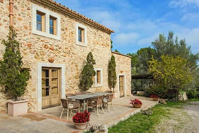 Schönes Ferienhaus mit privatem Pool