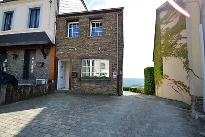 Ferienhaus in Rochehaut mit eingezהuntem...