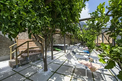 Villa a Praiano con vista mare e jacuzzi