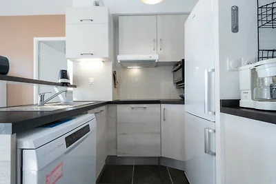Wohnung in Sérignan mit Garten