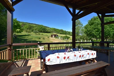 Moderna casa vacanze sui prati