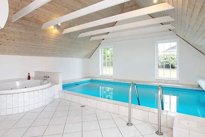 12 Personen Ferienhaus in Væggerløse