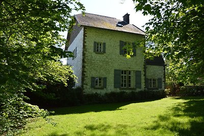 Modernes Ferienhaus in Roumont mit Garten